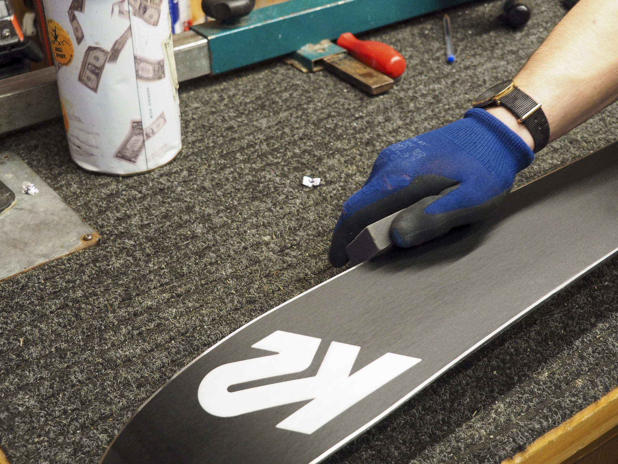 Entretien manuel des carres